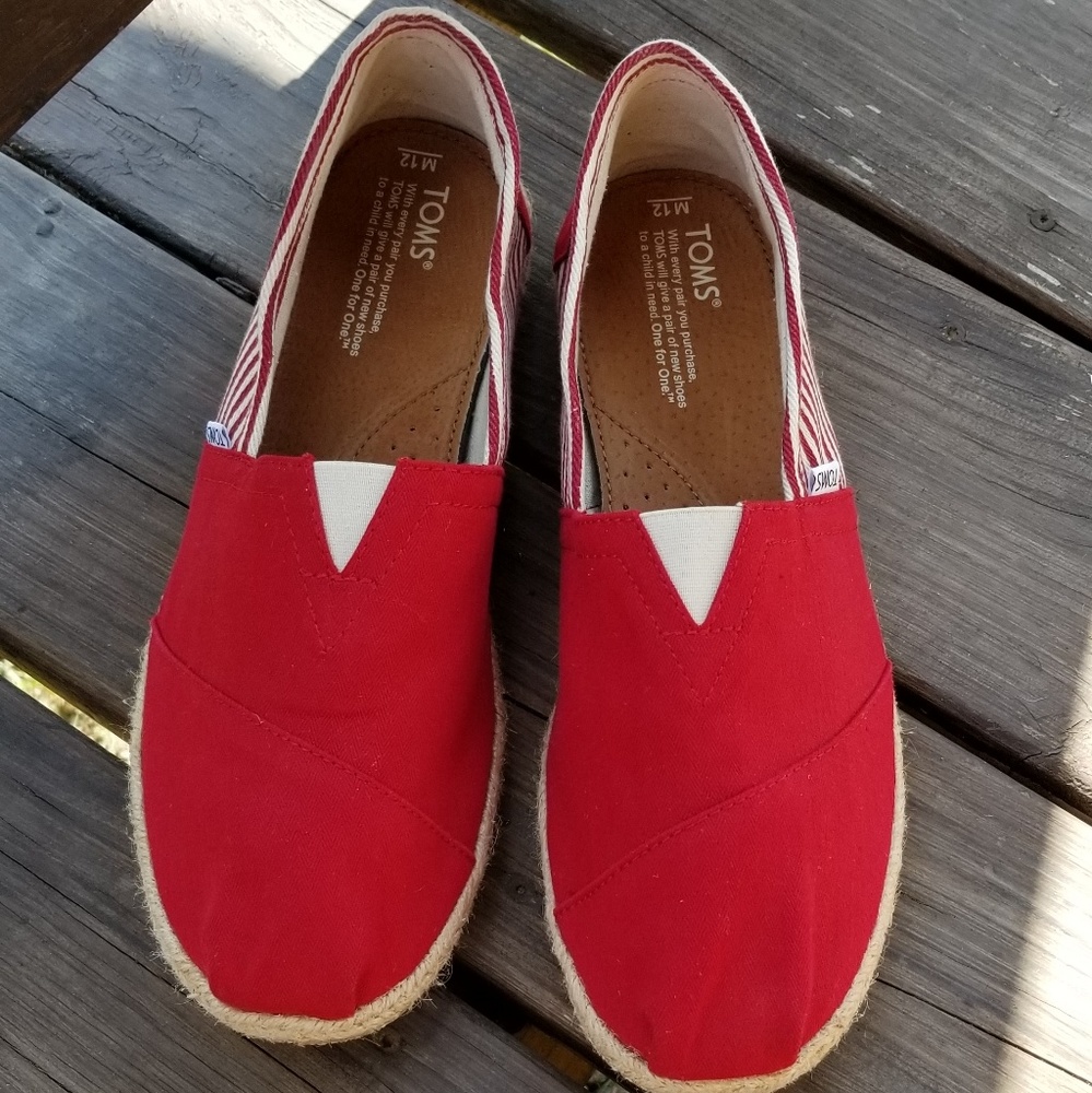 Tom's Mens Canvas Slip Ons